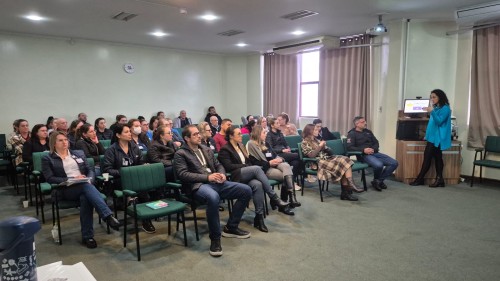 Novo microscópio cirúrgico amplia precisão em procedimentos de alta complexidade no Hospital Santa Terezinha