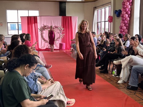 8º Desfile Outubro Rosa e Novembro Azul do Hospit